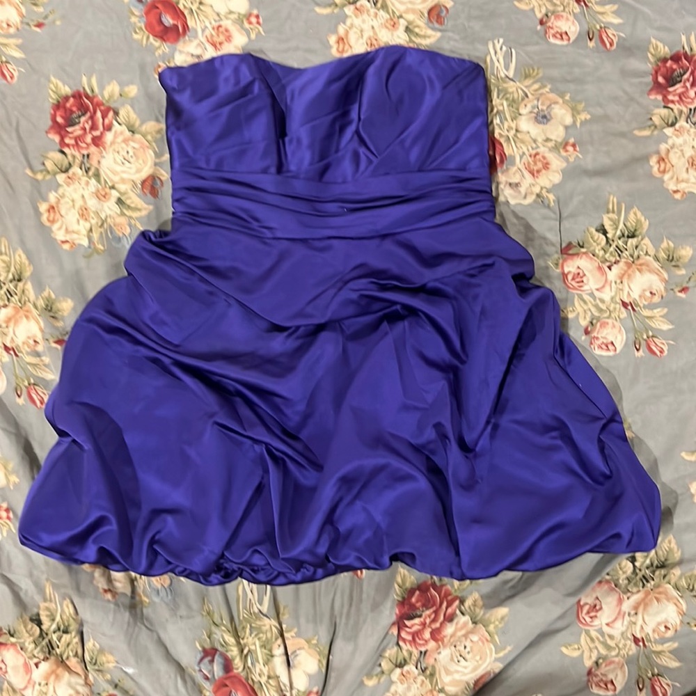 Strapless, bubble skirt gathered waist and Ruched top